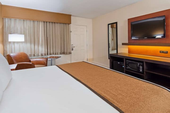Room 9 of 21