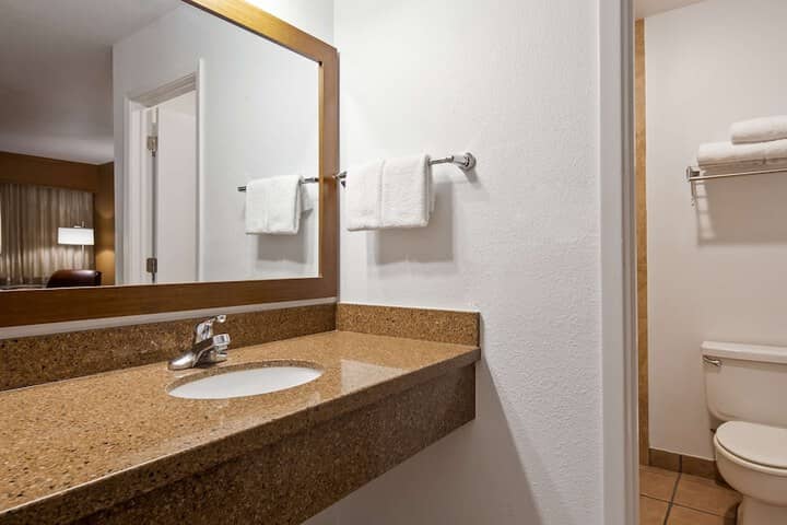 Room 11 of 21